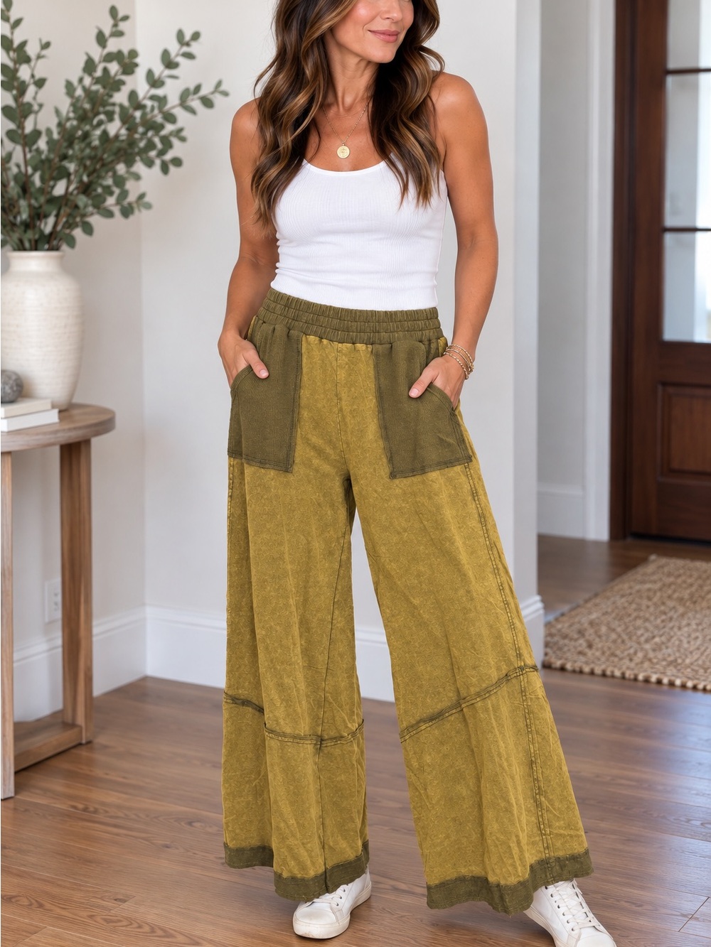 New nwt Umgee wide Leg Colorblock pull on Pants - Olive/Khaki